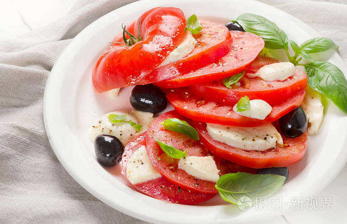 番茄和芝士切片