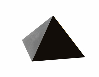 黑色金字塔