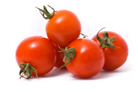 白色背景的新鲜西红柿