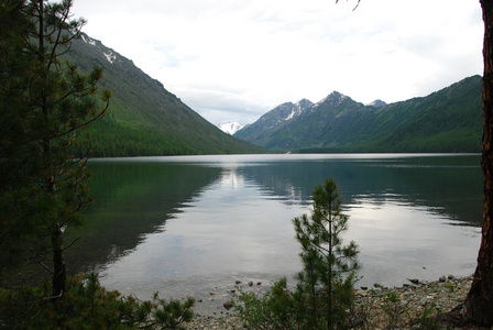 高山湖