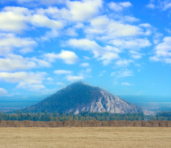 石汉山