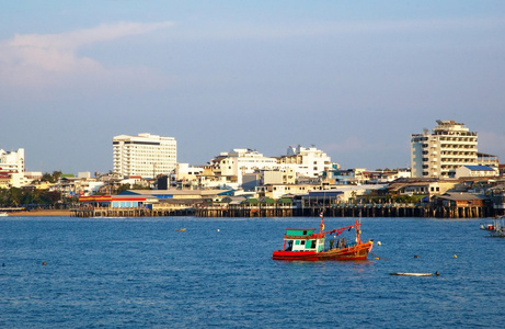 海滨城市景观。