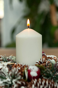 作为家居装饰的圣诞蜡烛