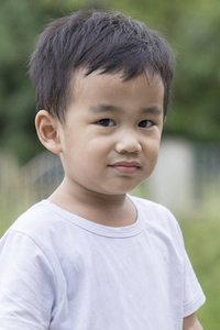 微笑的脸站亚洲儿童肖像头店超越