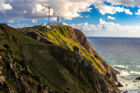 在一个美丽的春日，葡萄牙的辛特拉 Cabo da Roca 灯塔