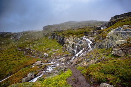 Trolltunga 在冷冻法，Ringedalsvatnet 湖，挪威夏天视图