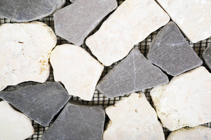 从白云石石头在网格上的瓷砖