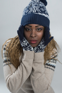 毛料衣服的非洲女人图片