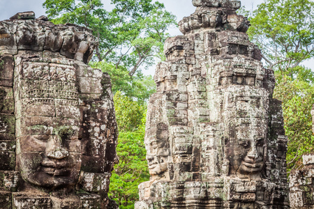 石雕壁画和雕塑在柬埔寨吴哥窟