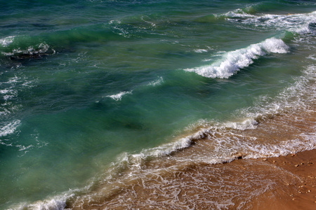 海浪冲击