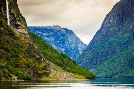 高山景观和挪威的峡湾