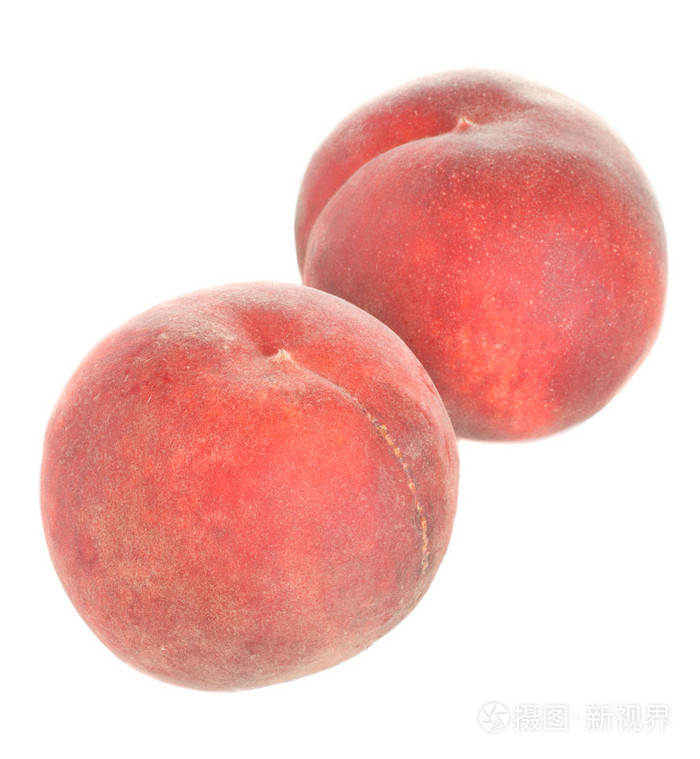 两个成熟的桃子隔离