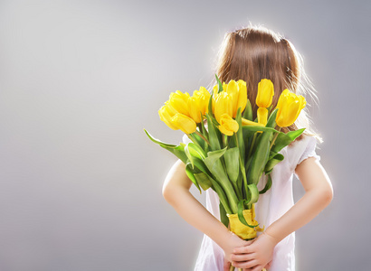 夏天卖花女孩图片