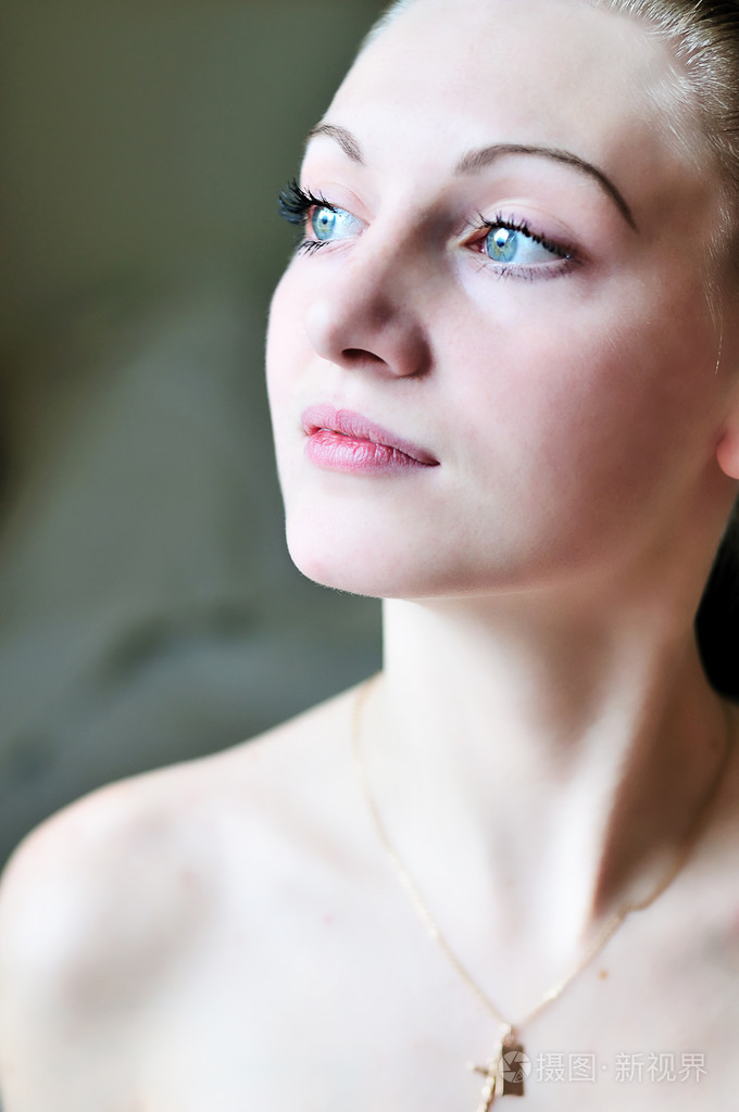 干净的年轻面孔