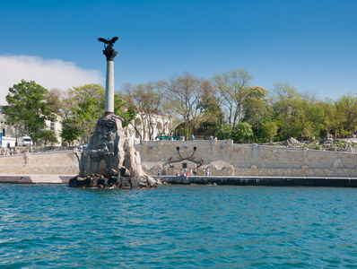 在克里米亚半岛的塞瓦斯托波尔废置的军舰纪念碑