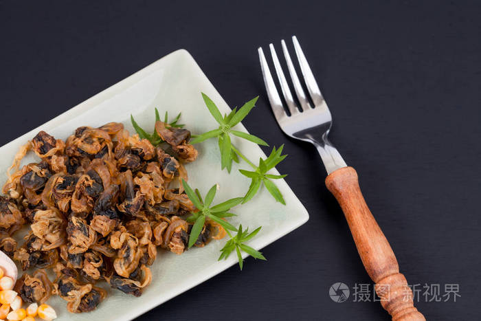 海食物甜干蛤菜用叉子