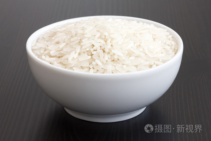 碗里的白色长粒香大米