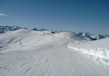 高山滑雪斜坡