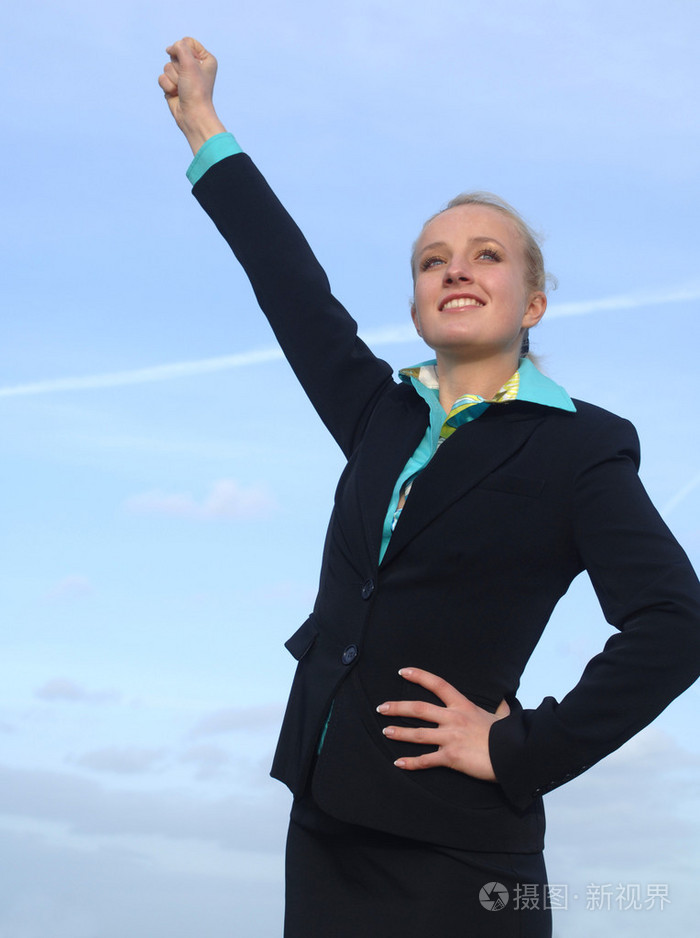 手举起来的女人