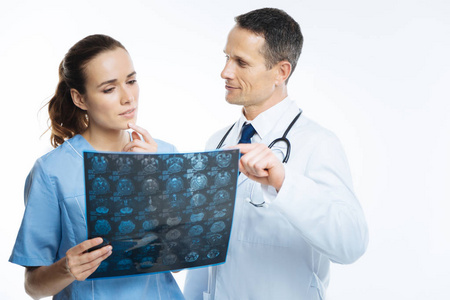 发光的大脑抽象技术科学概念大脑数据健康数字:医学分析的hud接口元素