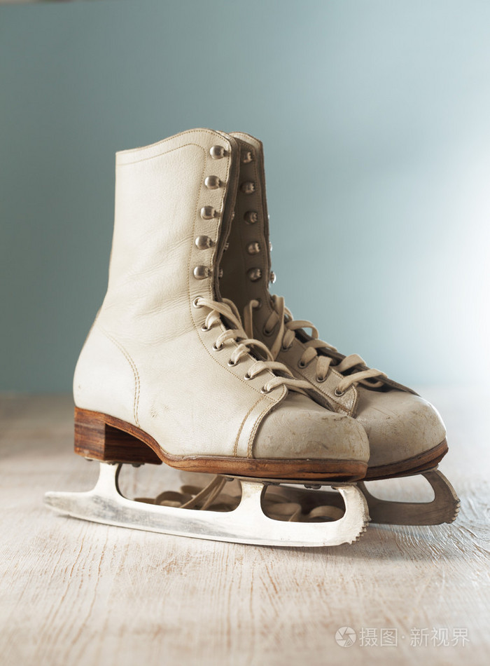 旧溜冰鞋