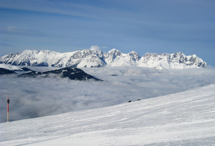 高山滑雪斜坡