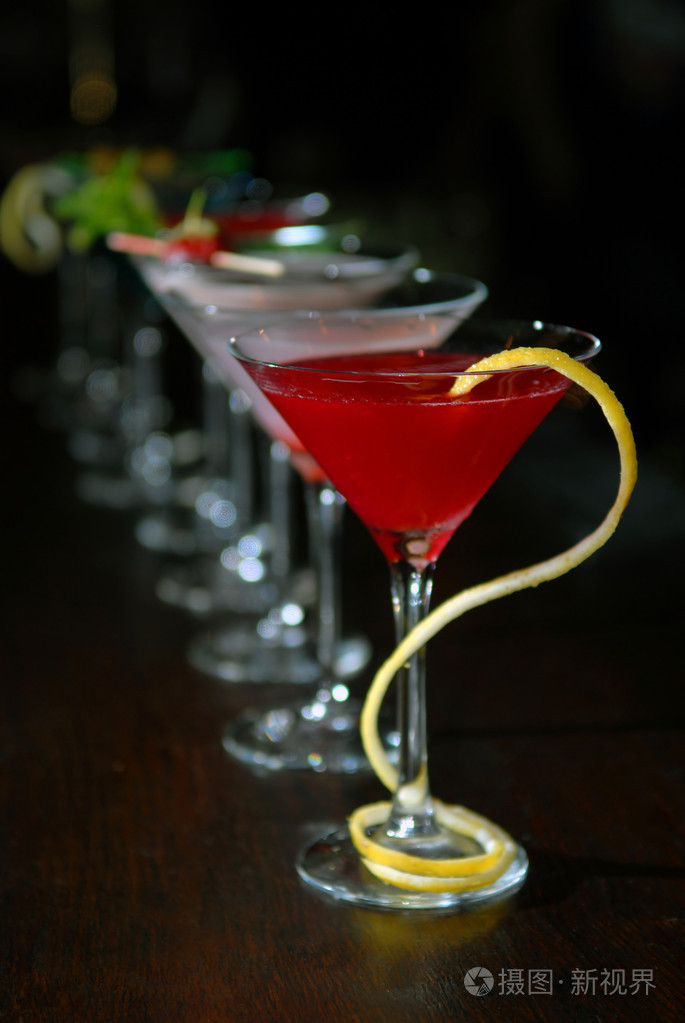 马天尼杯鸡尾酒照片-正版商用图片00kbjh-摄图新视界