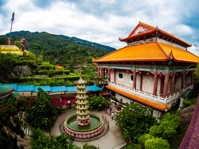 美丽的风景老神圣佛教极乐寺在 Penan