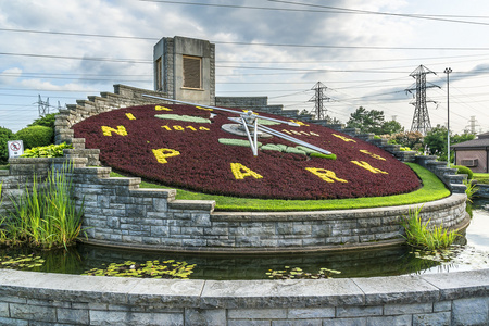 花钟在加拿大安大略省尼亚加拉公园大道