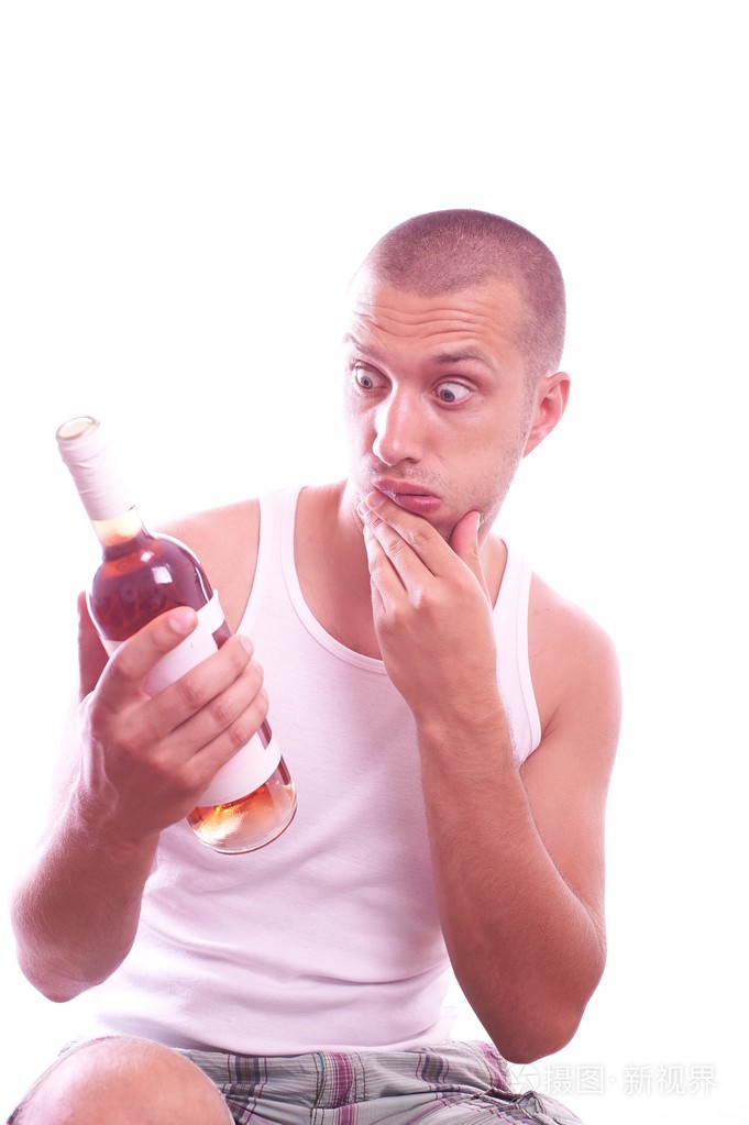 喝醉的男人照片-正版商用图片00ladq-摄图新视界