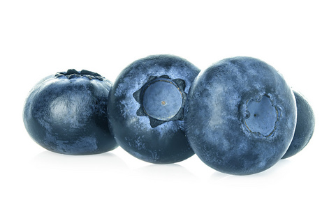 孤立在白色背景上的蓝莓