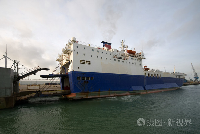 汽车运载船载车船