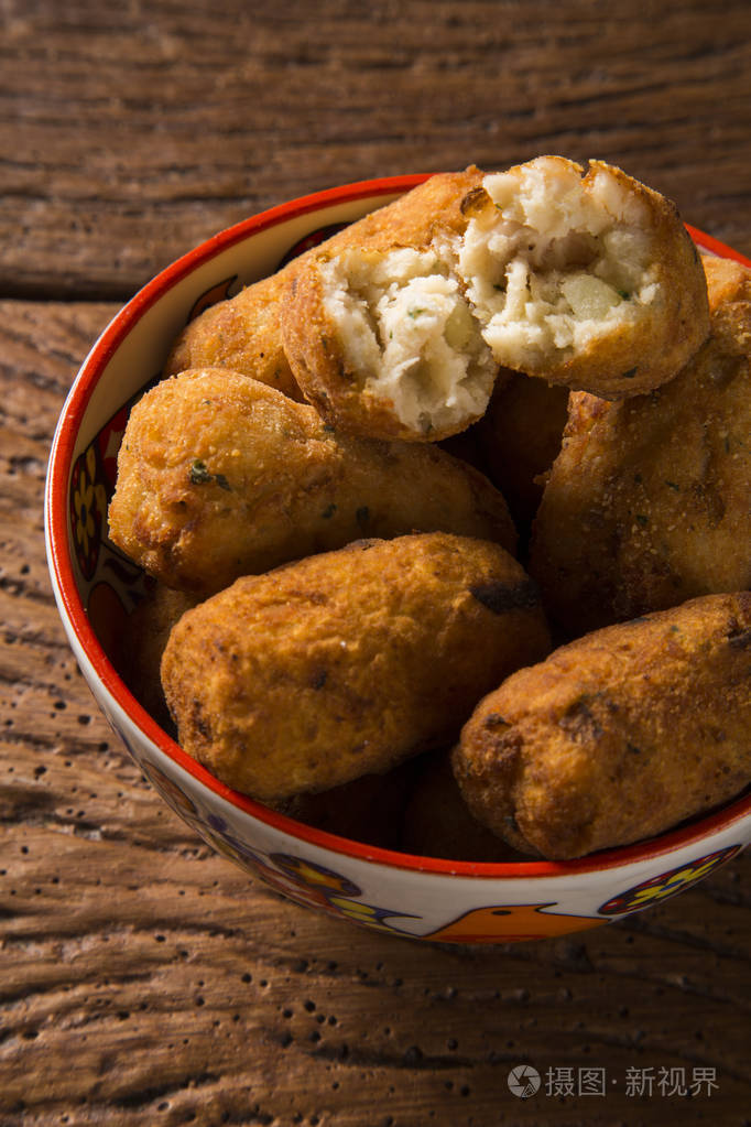 cod油条传统西班牙小吃bunuelosdebacalao