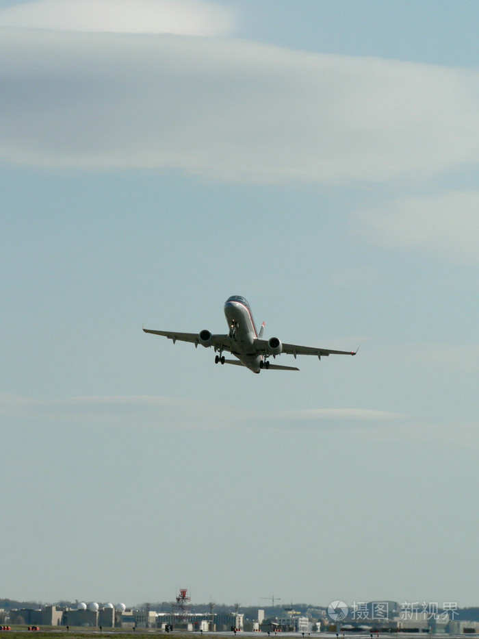 商务飞机起飞照片-正版商用图片00mske-摄图新视界