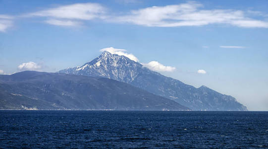 圣洁的阿陀斯山的顶峰