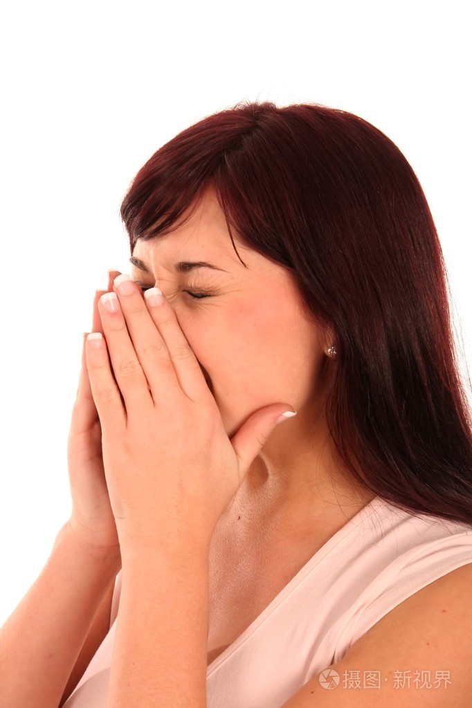漂亮女人打喷嚏