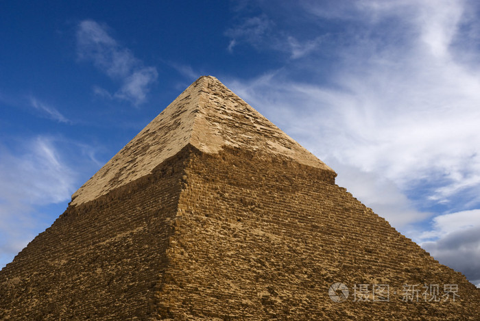 金字塔顶端