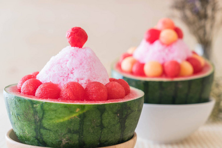 西瓜 bingsu 甜点