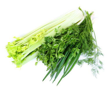 新鲜的绿色芹菜和香草，孤立的白色衬底上