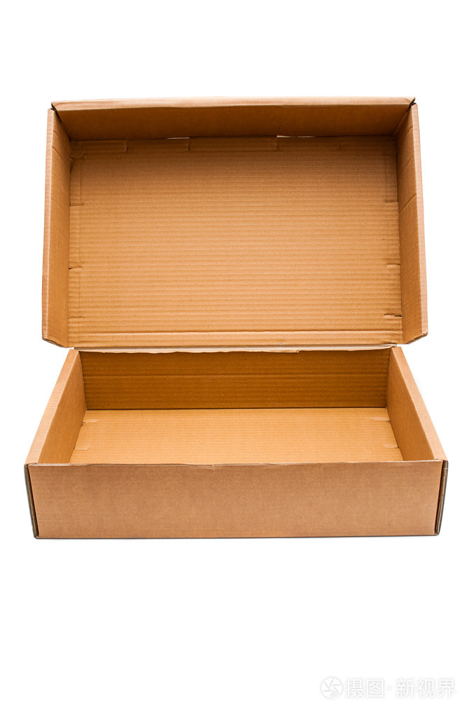 打开纸箱在白色背景上