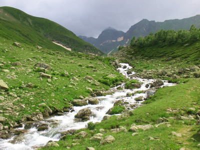 游山玩水