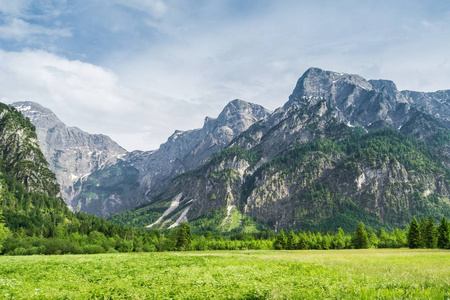 Almsee 在奥地利阿尔卑斯山