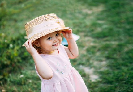 微笑宝贝女孩图片