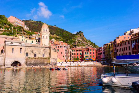 美丽的景色的 vernazza