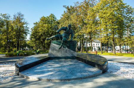 一座纪念碑曲棍球传奇人物哈尔拉莫夫