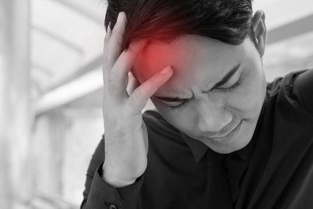 压力大病名商人拥有头痛 眩晕 偏头痛 情绪上的问题