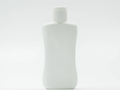 护肤瓶与孤立与空白标签的白色背景上的独特设计