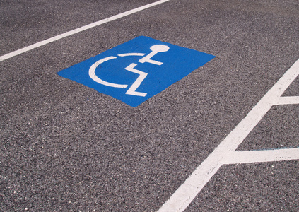 残疾人停车场图片
