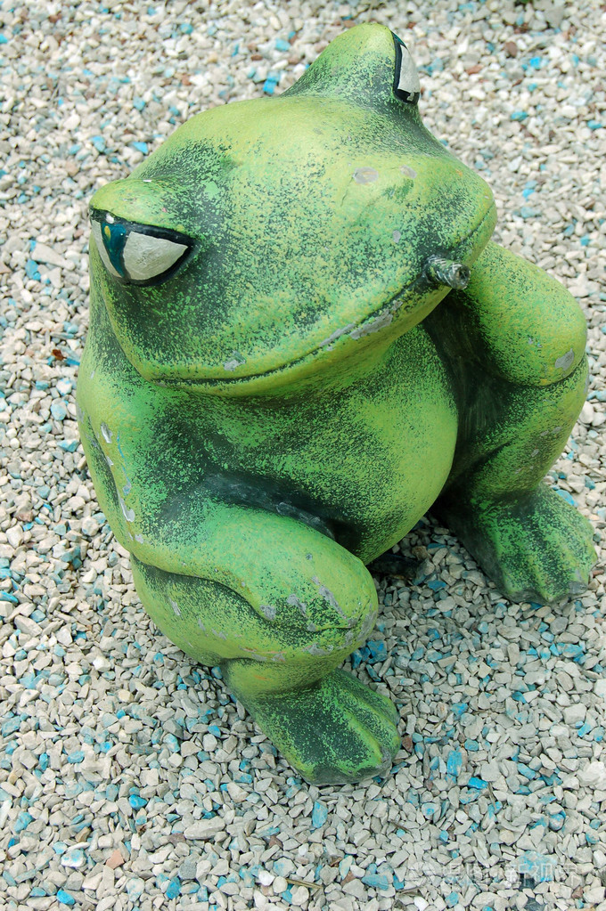 绿蛙是喷泉照片-正版商用图片00t0xh-摄图新视界