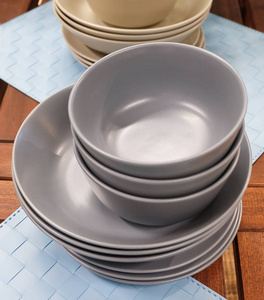 陶瓷餐具 碗和盘子一套